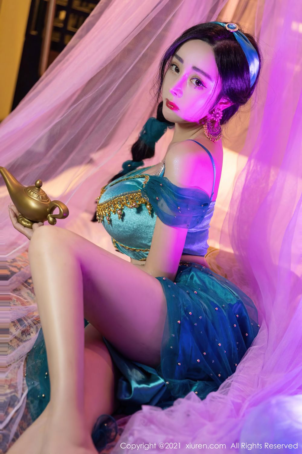 《秀人网 允薾(Yun Er) 波涛胸涌写真 No.4243》第14张，模特允薾(Yun Er)，秀人网，波涛胸涌主题，全套62张