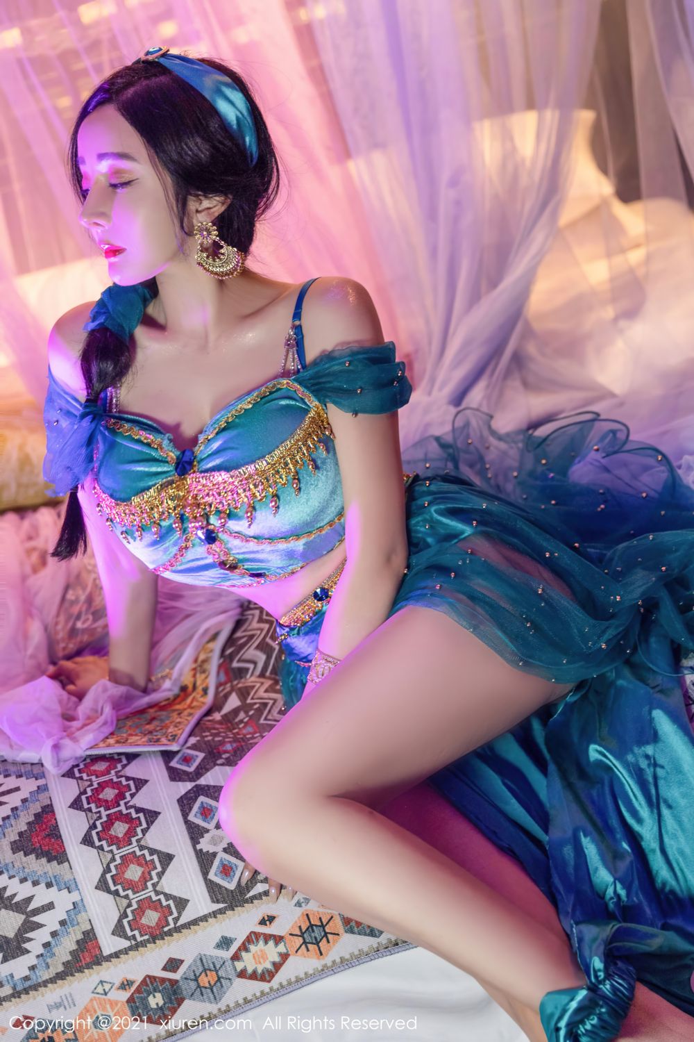 《秀人网 允薾(Yun Er) 波涛胸涌写真 No.4243》第20张,模特允薾(Yun Er),秀人网,波涛胸涌主题,全套62张