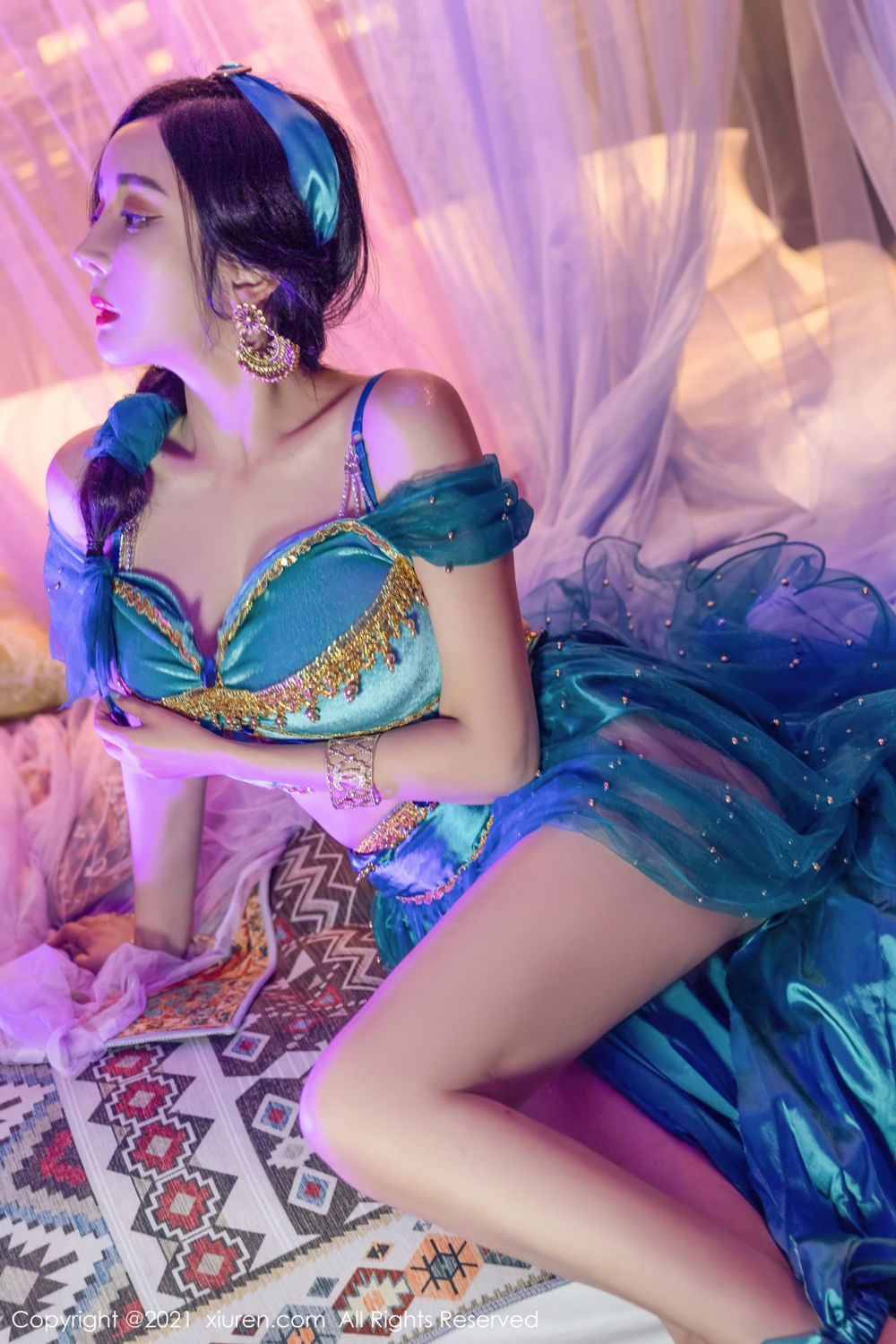《秀人网 允薾(Yun Er) 波涛胸涌写真 No.4243》第21张,模特允薾(Yun Er),秀人网,波涛胸涌主题,全套62张