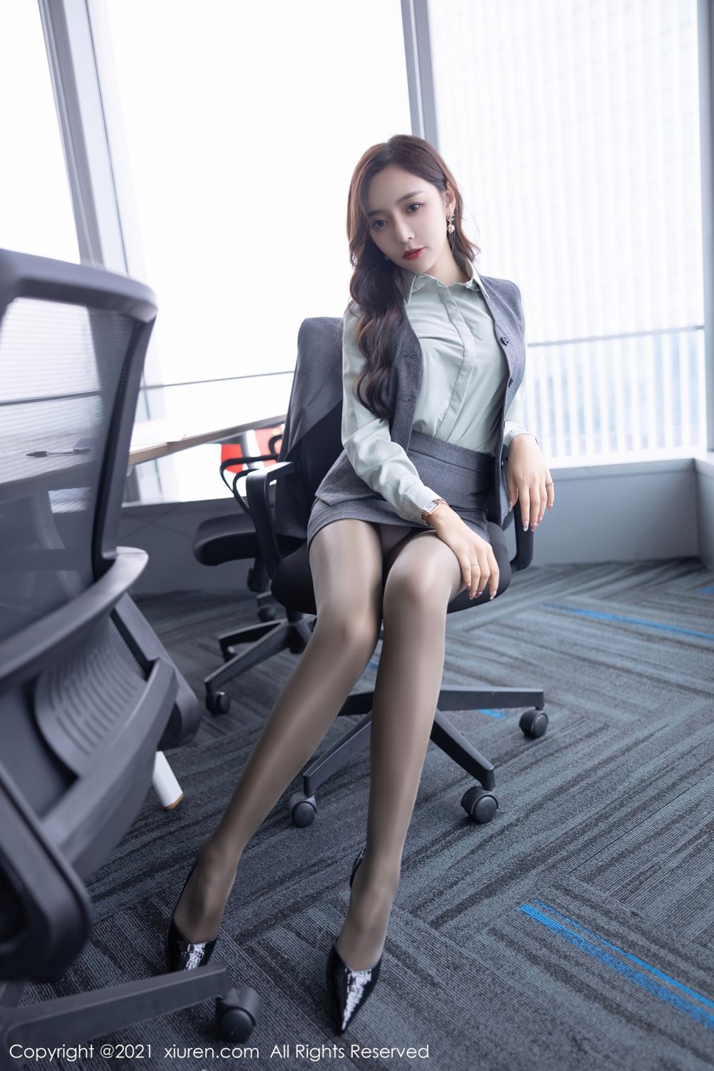 《秀人网 王馨瑶(Yanni) 黑丝写真 No.4251》第31张,模特王馨瑶(Yanni),秀人网,黑丝主题,全套80张