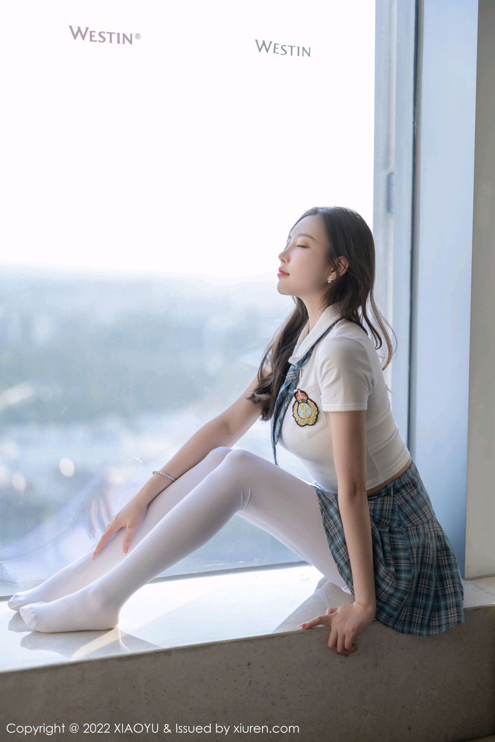 《语画界 杨晨晨 制服写真 VOL.692》第44张，模特杨晨晨，语画界，制服主题，全套100张