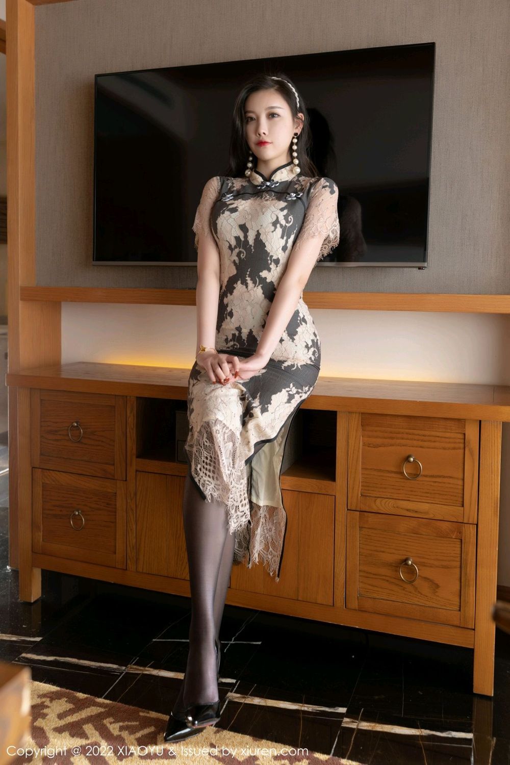 《语画界 杨晨晨 制服写真 VOL.697》第27张，模特杨晨晨，语画界，制服主题，全套84张