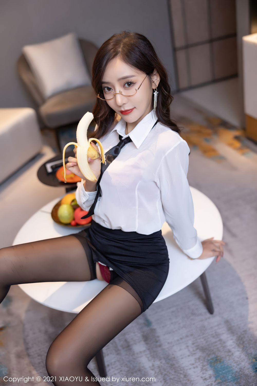 《语画界 王馨瑶(Yanni) 制服写真 VOL.665》第21张,模特王馨瑶(Yanni),语画界,制服主题,全套85张