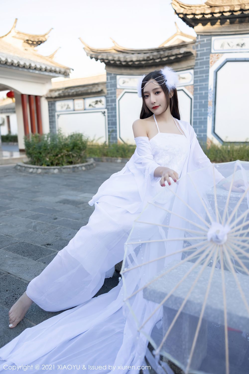 《语画界 王馨瑶(Yanni) 制服写真 VOL.672》第1张,模特王馨瑶(Yanni),语画界,制服主题,全套71张