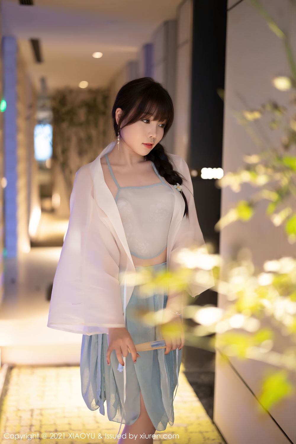 《语画界 熊佳 制服写真 VOL.679》第2张,模特熊佳,语画界,制服主题,全套95张