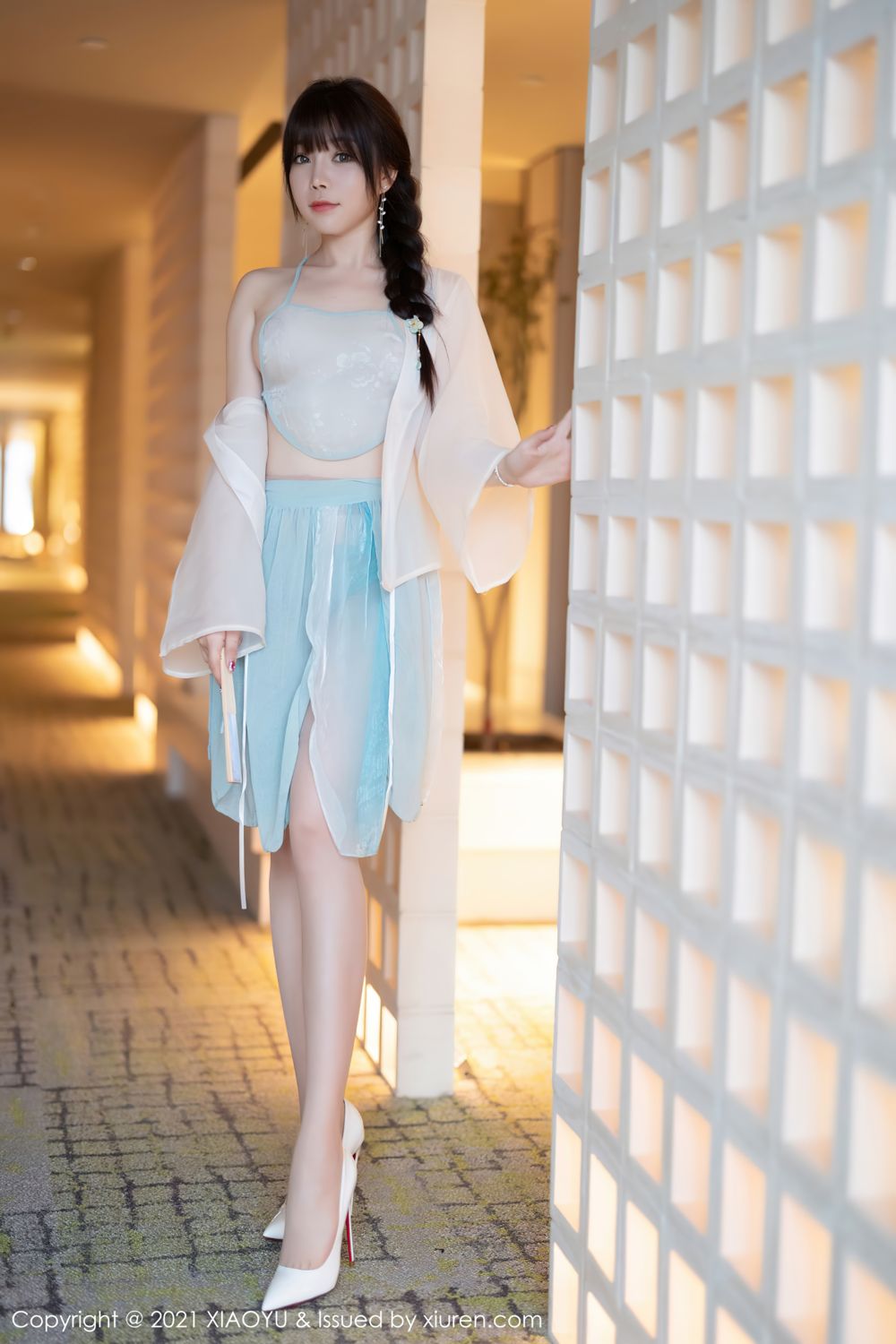 《语画界 熊佳 制服写真 VOL.679》第4张,模特熊佳,语画界,制服主题,全套95张