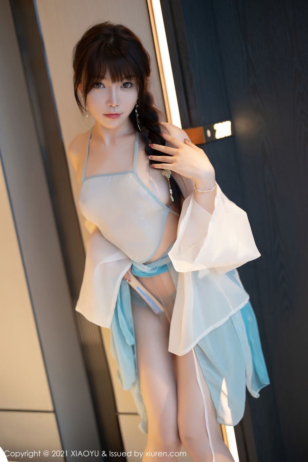 《语画界 熊佳 制服写真 VOL.679》第16张,模特熊佳,语画界,制服主题,全套95张