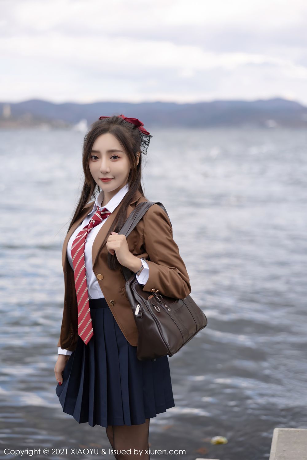 《语画界 王馨瑶(Yanni) 制服写真 VOL.685》第5张，模特王馨瑶(Yanni)，语画界，制服主题，全套80张