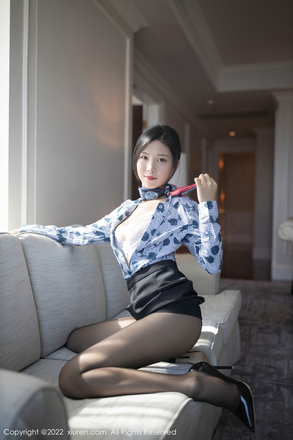《秀人网 陈若依(抖娘利世) 黑丝写真 No.4430》第38张,模特陈若依(抖娘利世),秀人网,黑丝主题,全套79张