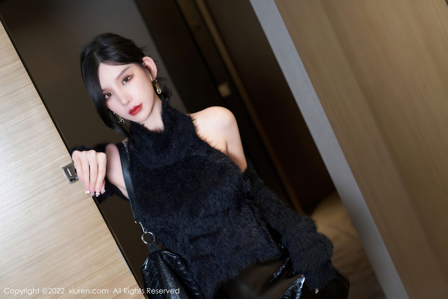 《秀人网 周于希dummy(Dummy Zhou)、许诺Sabrina(Sabrina) 黑丝写真 No.4437》第11张,模特周于希dummy(Dummy Zhou)、许诺Sabrina(Sabrina),秀人网,黑丝主题,全套79张