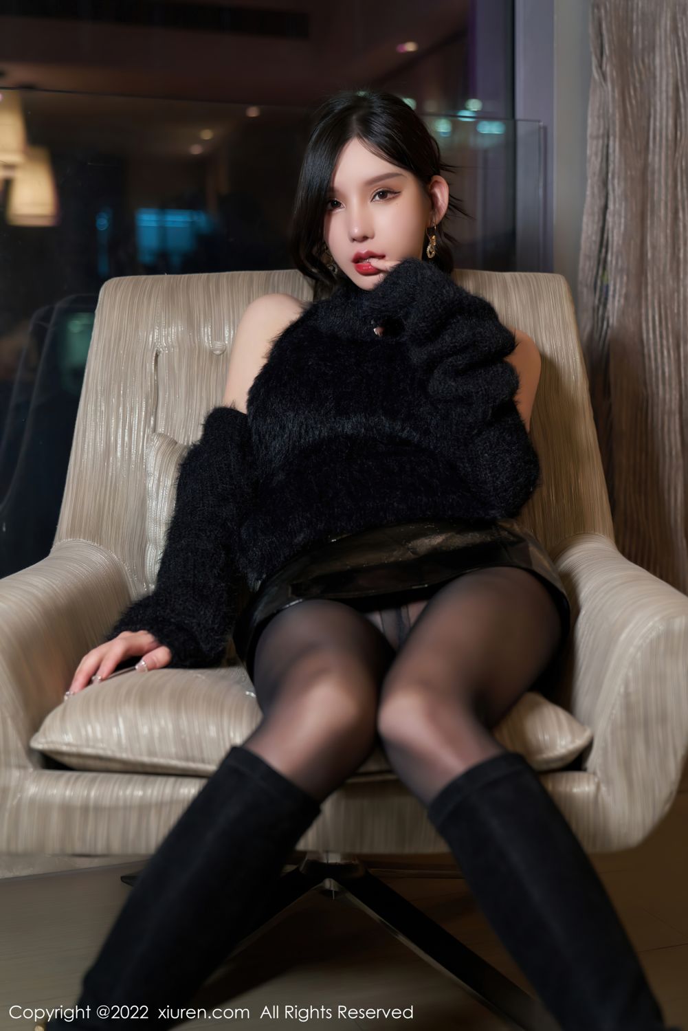 《秀人网 周于希dummy(Dummy Zhou)、许诺Sabrina(Sabrina) 黑丝写真 No.4437》第26张,模特周于希dummy(Dummy Zhou)、许诺Sabrina(Sabrina),秀人网,黑丝主题,全套79张