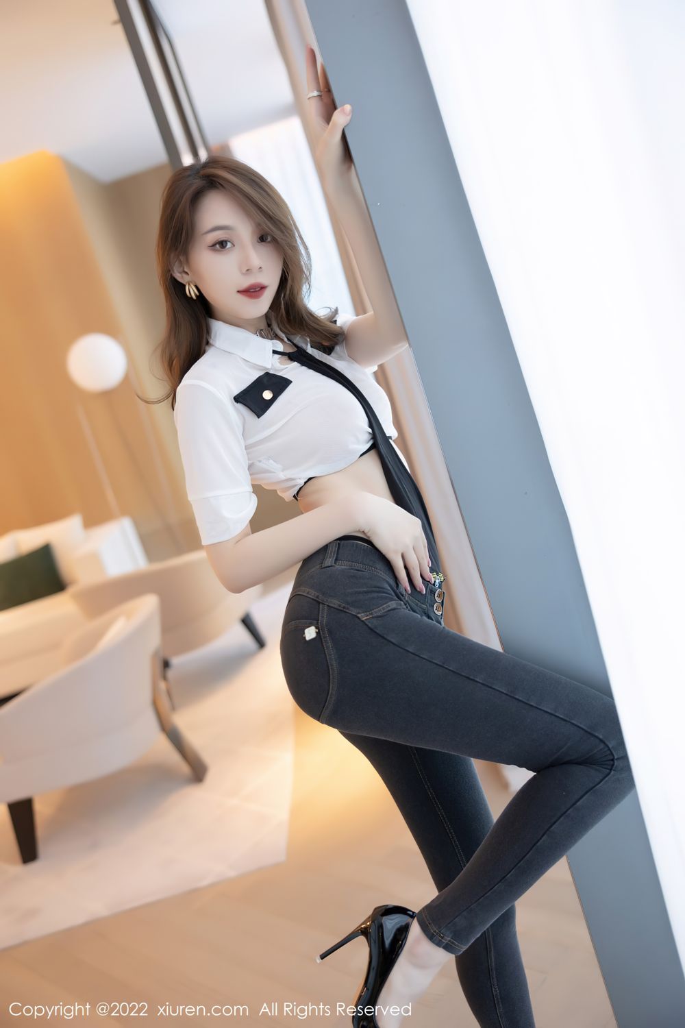 《秀人网 言沫(Yan Mo) 制服写真 No.4427》第17张,模特言沫(Yan Mo),秀人网,制服主题,全套65张