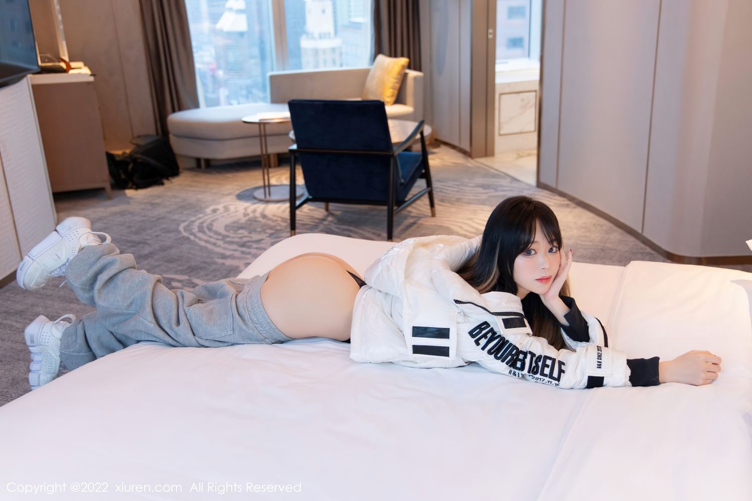 《秀人网 小奶瓶呜呜(Xiao Nai Ping Wu Wu) 内衣写真 No.4470》第30张，模特小奶瓶呜呜(Xiao Nai Ping Wu Wu)，秀人网，内衣主题，全套78张
