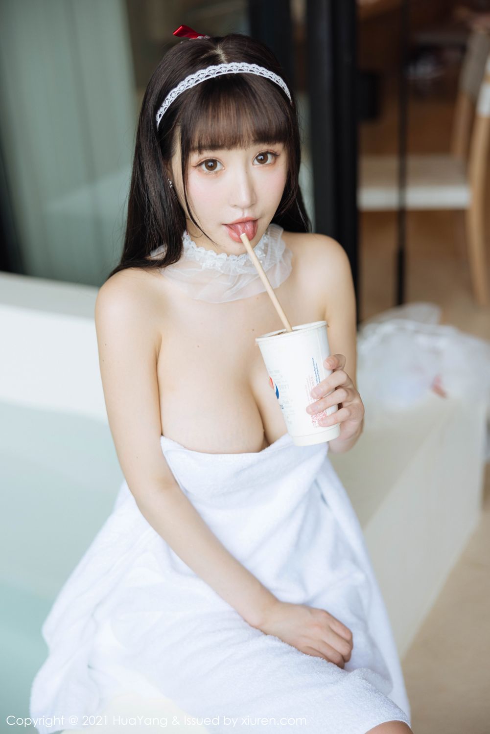 《花漾 朱可(barbie可儿) 制服写真 VOL.477》第45张,模特朱可(barbie可儿),花漾,制服主题,全套52张