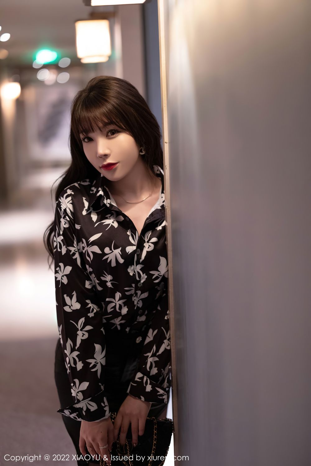 《语画界 芝芝Booty 制服写真 VOL.693》第9张，模特芝芝Booty，语画界，制服主题，全套86张