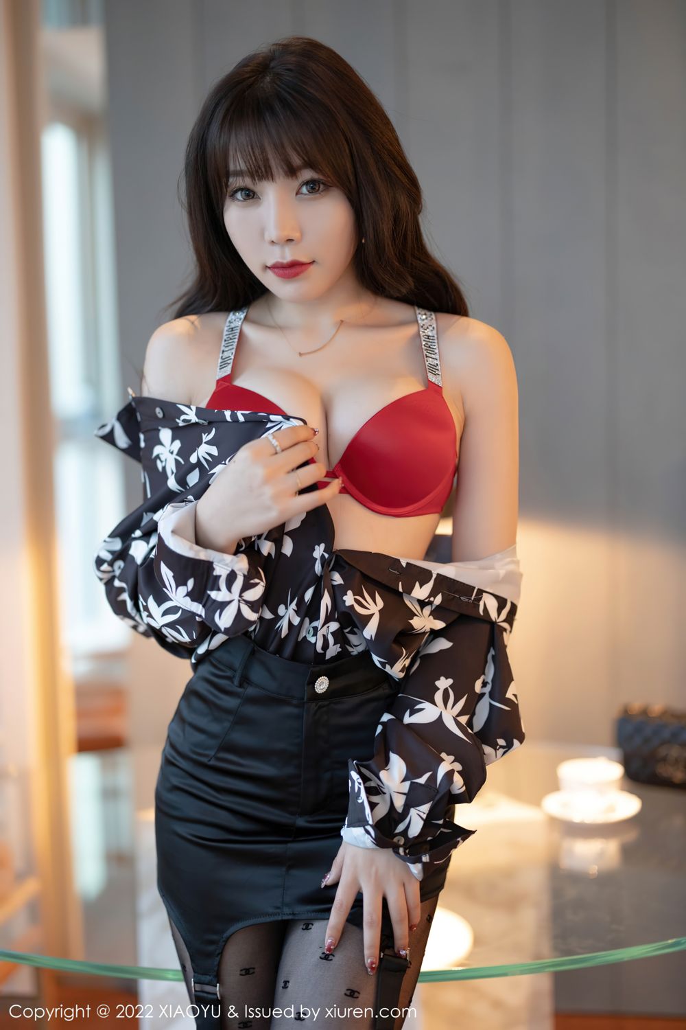 《语画界 芝芝Booty 制服写真 VOL.693》第42张,模特芝芝Booty,语画界,制服主题,全套86张