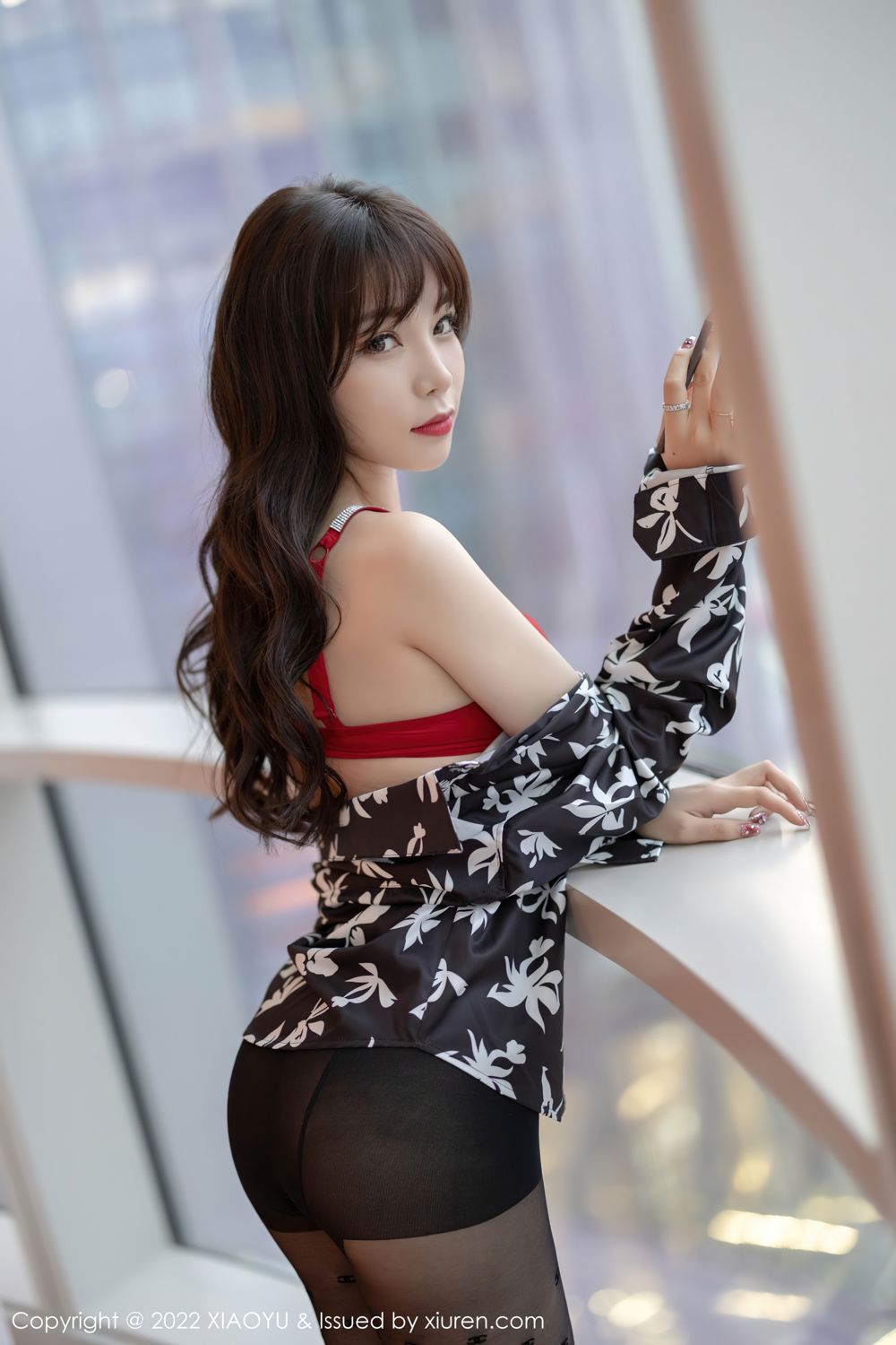 《语画界 芝芝Booty 制服写真 VOL.693》第54张,模特芝芝Booty,语画界,制服主题,全套86张