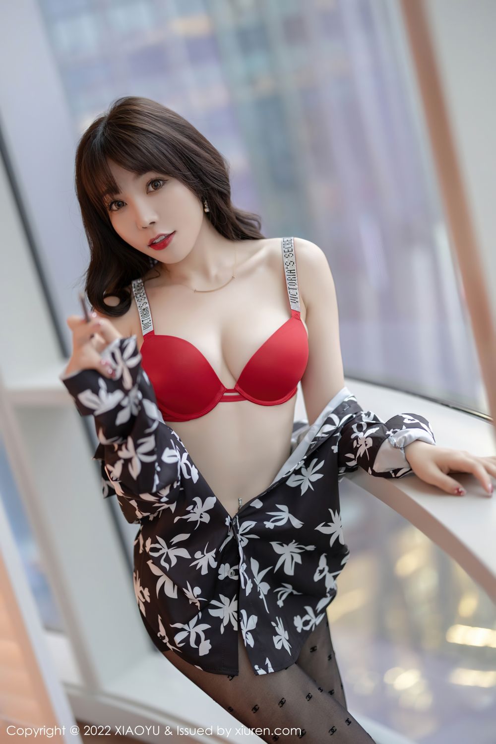 《语画界 芝芝Booty 制服写真 VOL.693》第55张，模特芝芝Booty，语画界，制服主题，全套86张