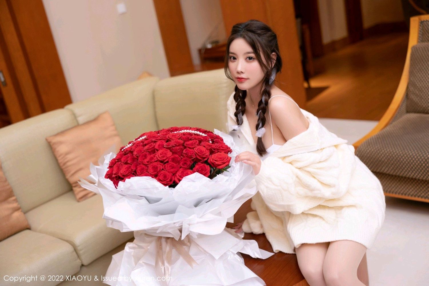 《语画界 杨晨晨 制服写真 VOL.729》第2张,模特杨晨晨,语画界,制服主题,全套73张
