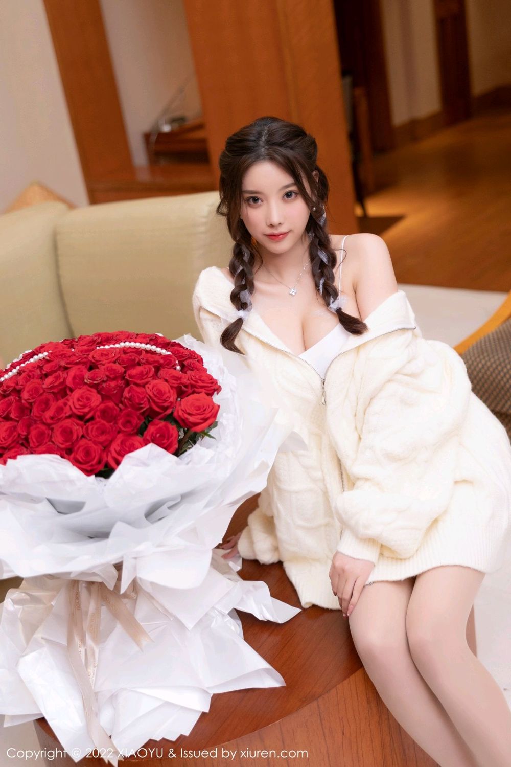 《语画界 杨晨晨 制服写真 VOL.729》第3张，模特杨晨晨，语画界，制服主题，全套73张