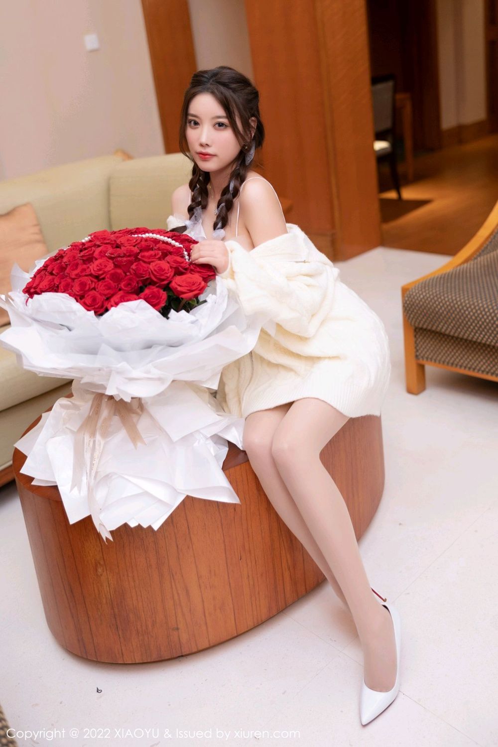 《语画界 杨晨晨 制服写真 VOL.729》第4张,模特杨晨晨,语画界,制服主题,全套73张