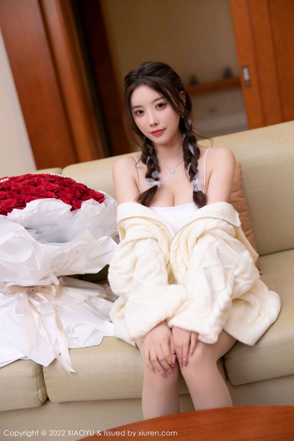 《语画界 杨晨晨 制服写真 VOL.729》第13张,模特杨晨晨,语画界,制服主题,全套73张