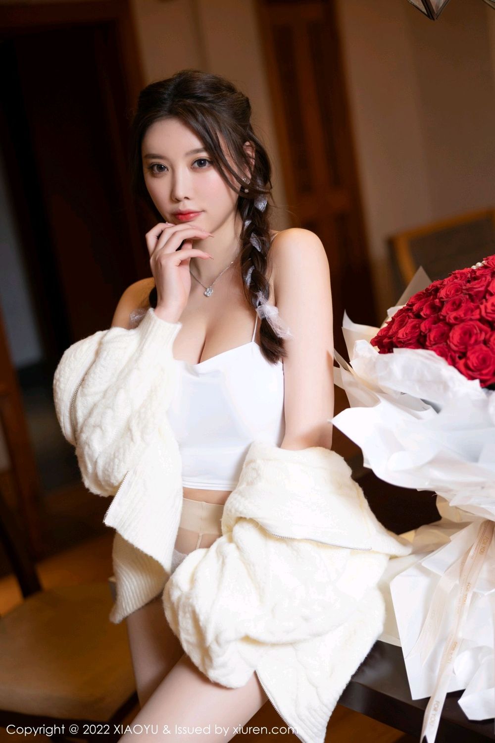 《语画界 杨晨晨 制服写真 VOL.729》第34张，模特杨晨晨，语画界，制服主题，全套73张