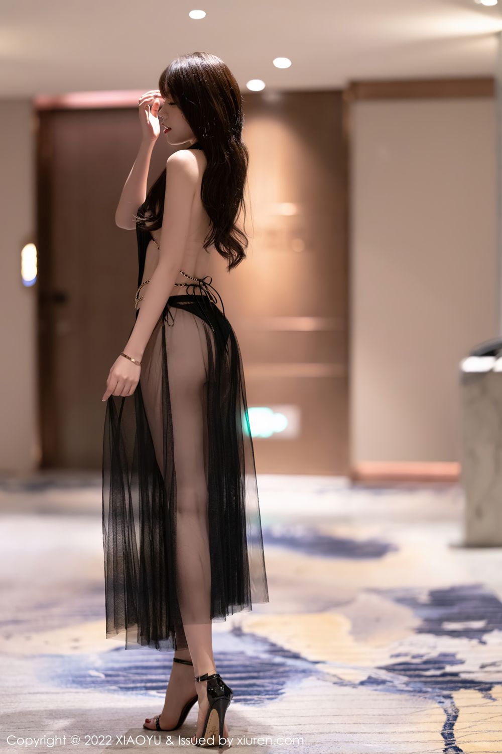 《语画界 芝芝Booty 制服写真 VOL.701》第2张,模特芝芝Booty,语画界,制服主题,全套93张