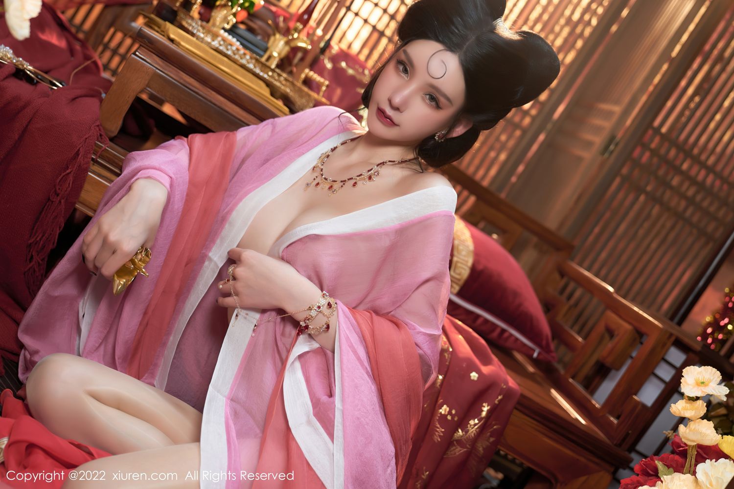 《秀人网 周于希dummy(Dummy Zhou) 性感写真 No.4575》第70张，模特周于希dummy(Dummy Zhou)，秀人网，性感主题，全套72张