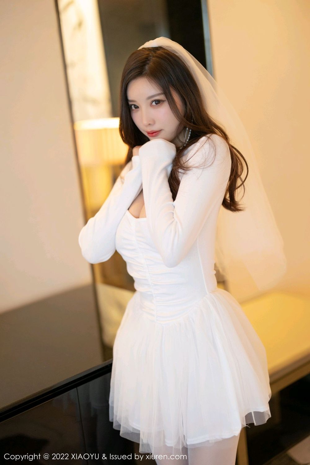 《语画界 杨晨晨 制服写真 VOL.739》第2张,模特杨晨晨,语画界,制服主题,全套72张