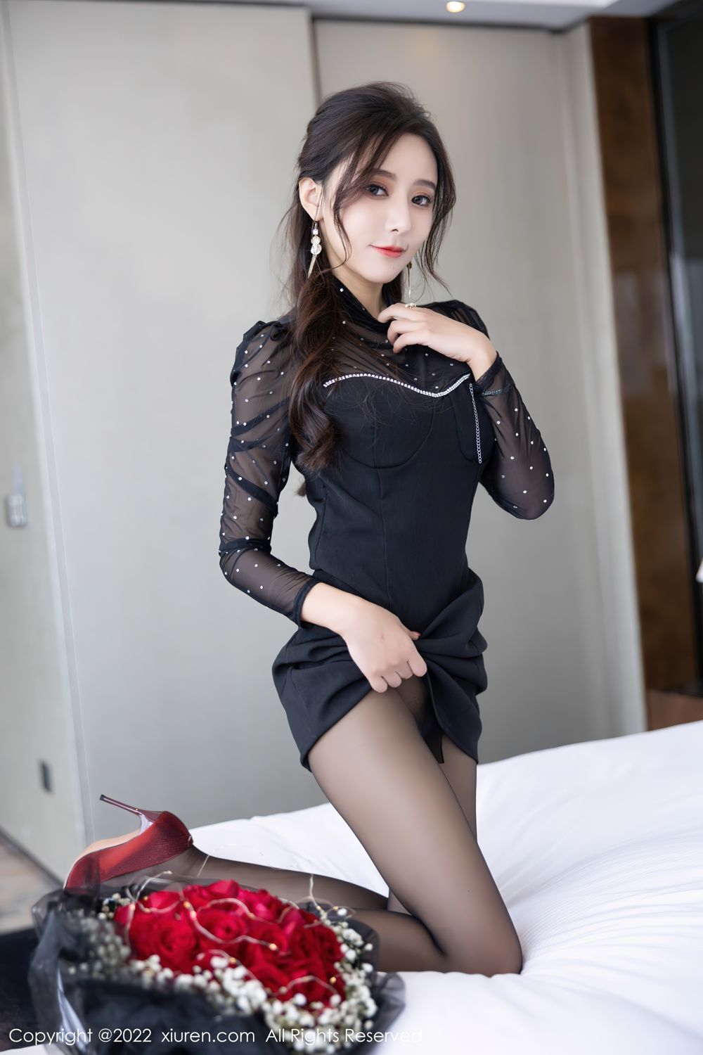 《秀人网 王馨瑶(Yanni) 黑丝写真 No.4574》第23张，模特王馨瑶(Yanni)，秀人网，黑丝主题，全套64张