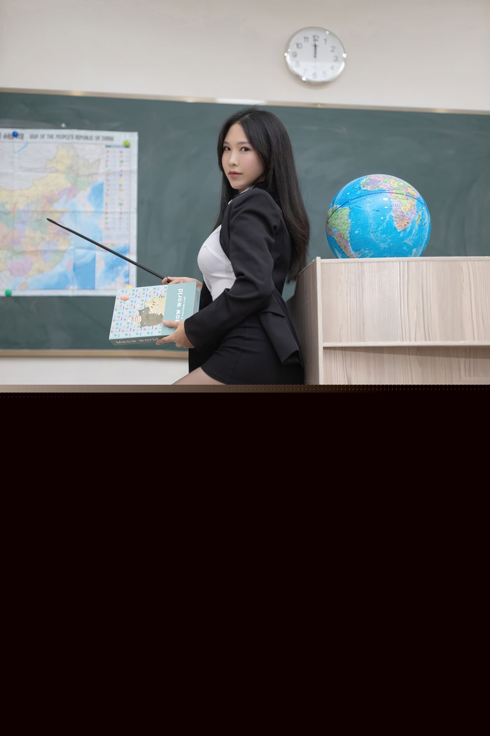 《秀人网 陈若依(抖娘利世) 黑丝写真 No.4585》第4张,模特陈若依(抖娘利世),秀人网,黑丝主题,全套82张