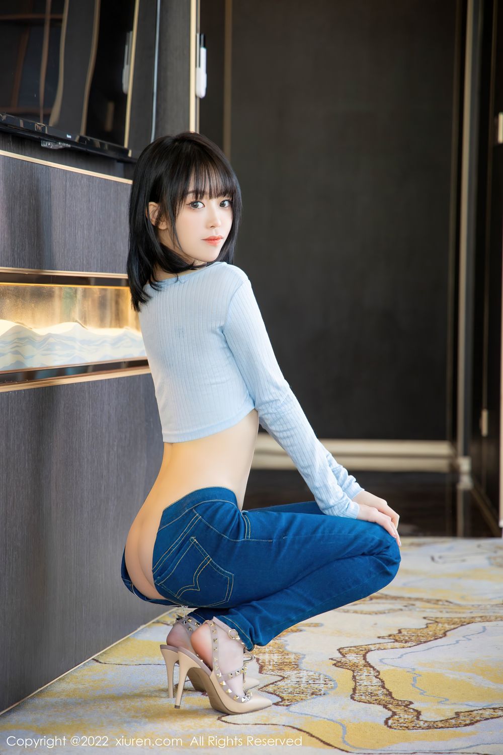 《秀人网 小奶瓶呜呜(Xiao Nai Ping Wu Wu) 性感写真 No.4584》第20张,模特小奶瓶呜呜(Xiao Nai Ping Wu Wu),秀人网,性感主题,全套94张