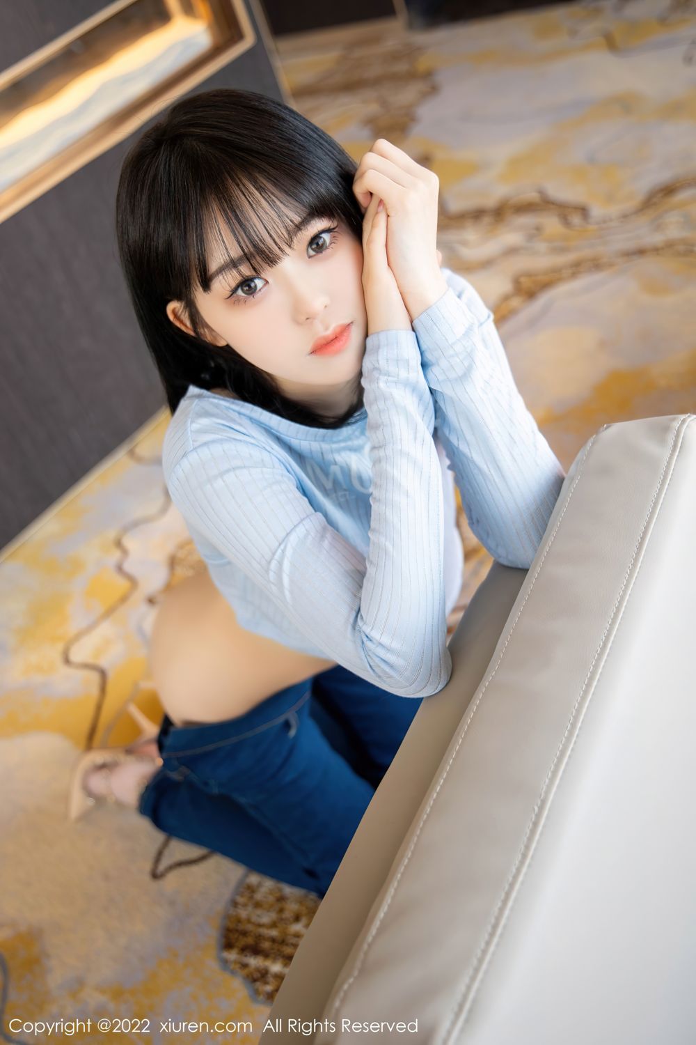 《秀人网 小奶瓶呜呜(Xiao Nai Ping Wu Wu) 性感写真 No.4584》第35张，模特小奶瓶呜呜(Xiao Nai Ping Wu Wu)，秀人网，性感主题，全套94张