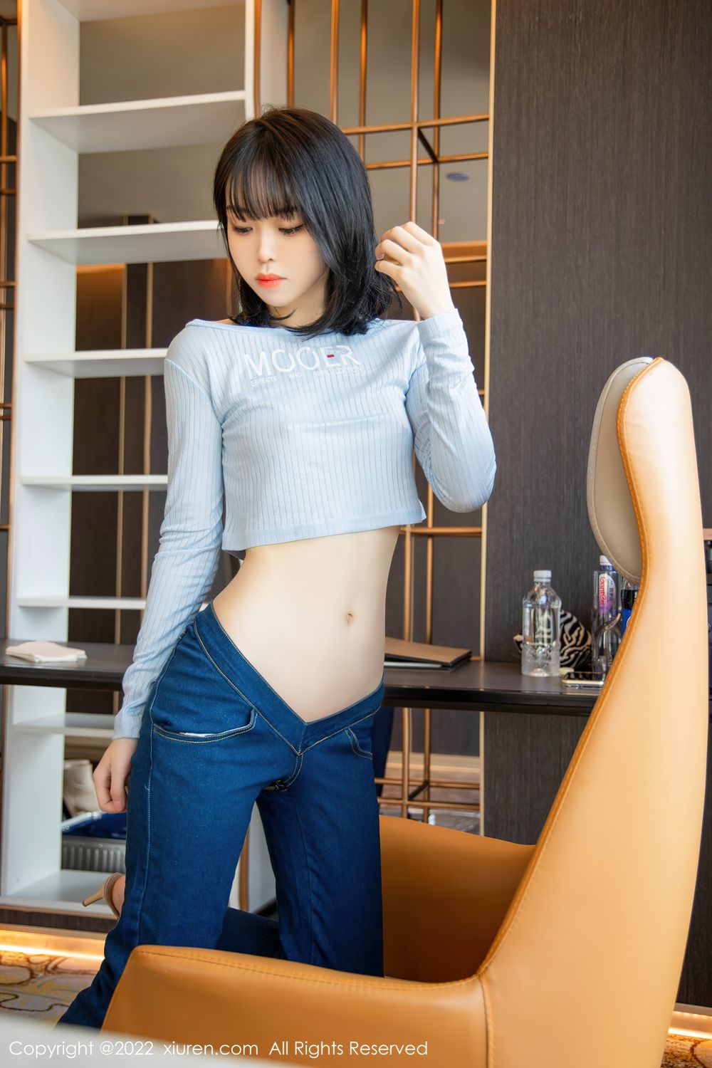 《秀人网 小奶瓶呜呜(Xiao Nai Ping Wu Wu) 性感写真 No.4584》第42张,模特小奶瓶呜呜(Xiao Nai Ping Wu Wu),秀人网,性感主题,全套94张