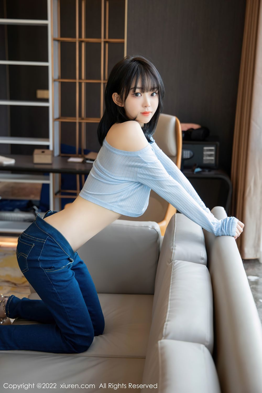 《秀人网 小奶瓶呜呜(Xiao Nai Ping Wu Wu) 性感写真 No.4584》第51张,模特小奶瓶呜呜(Xiao Nai Ping Wu Wu),秀人网,性感主题,全套94张