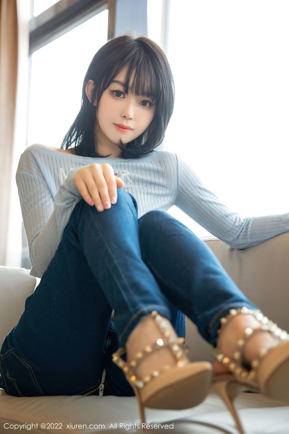 《秀人网 小奶瓶呜呜(Xiao Nai Ping Wu Wu) 性感写真 No.4584》第71张,模特小奶瓶呜呜(Xiao Nai Ping Wu Wu),秀人网,性感主题,全套94张