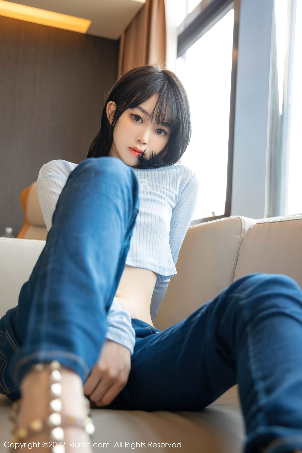 《秀人网 小奶瓶呜呜(Xiao Nai Ping Wu Wu) 性感写真 No.4584》第73张,模特小奶瓶呜呜(Xiao Nai Ping Wu Wu),秀人网,性感主题,全套94张