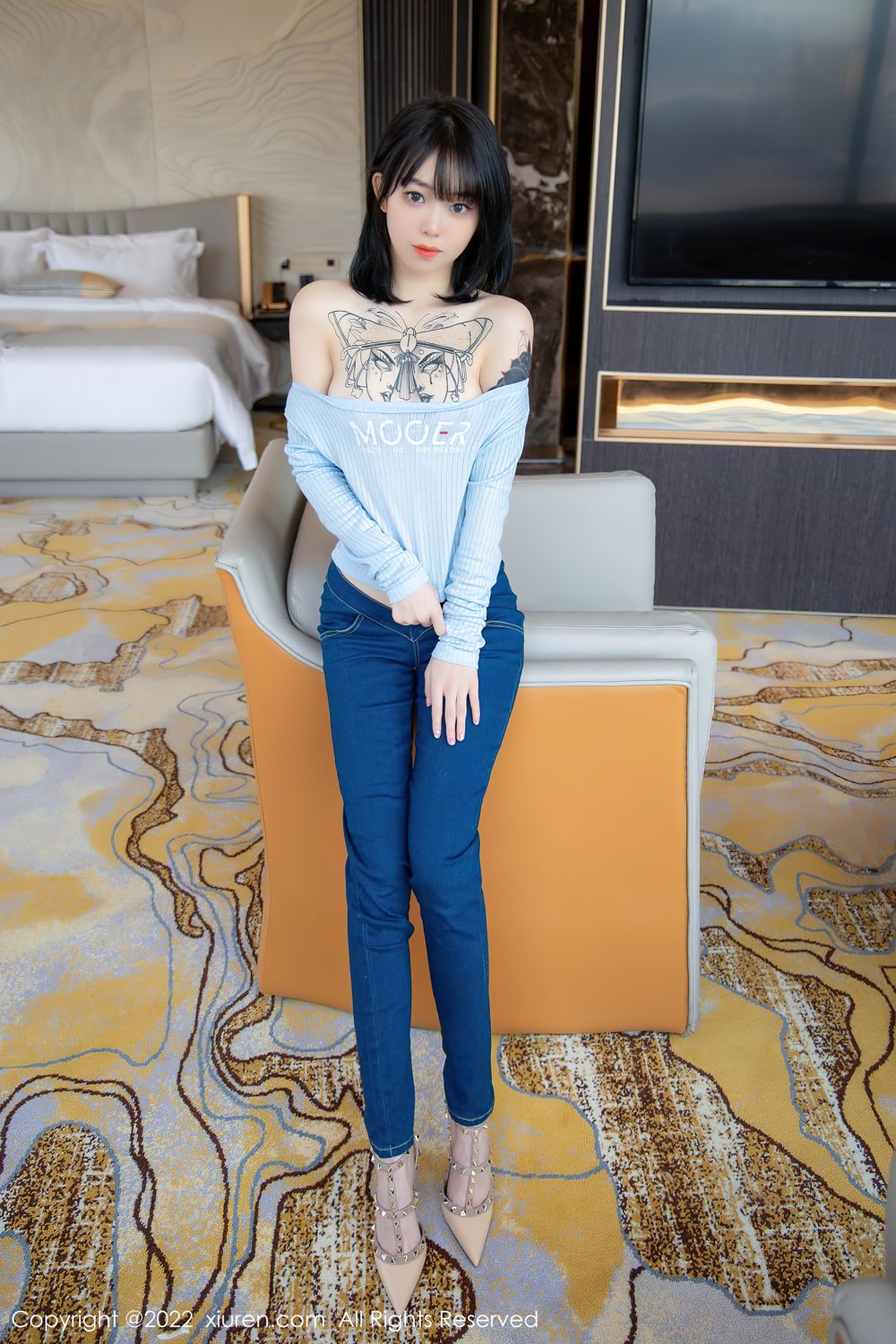 《秀人网 小奶瓶呜呜(Xiao Nai Ping Wu Wu) 性感写真 No.4584》第83张,模特小奶瓶呜呜(Xiao Nai Ping Wu Wu),秀人网,性感主题,全套94张