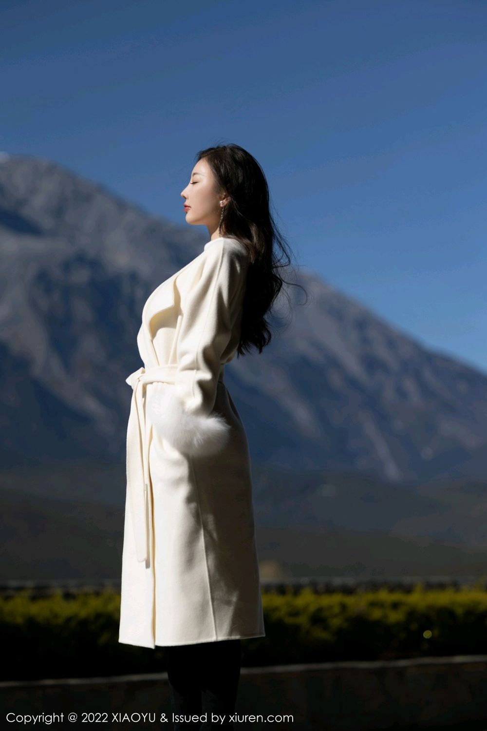 《语画界 杨晨晨 制服写真 VOL.772》第1张，模特杨晨晨，语画界，制服主题，全套75张