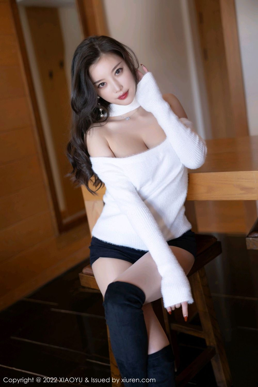 《语画界 杨晨晨 制服写真 VOL.772》第27张，模特杨晨晨，语画界，制服主题，全套75张