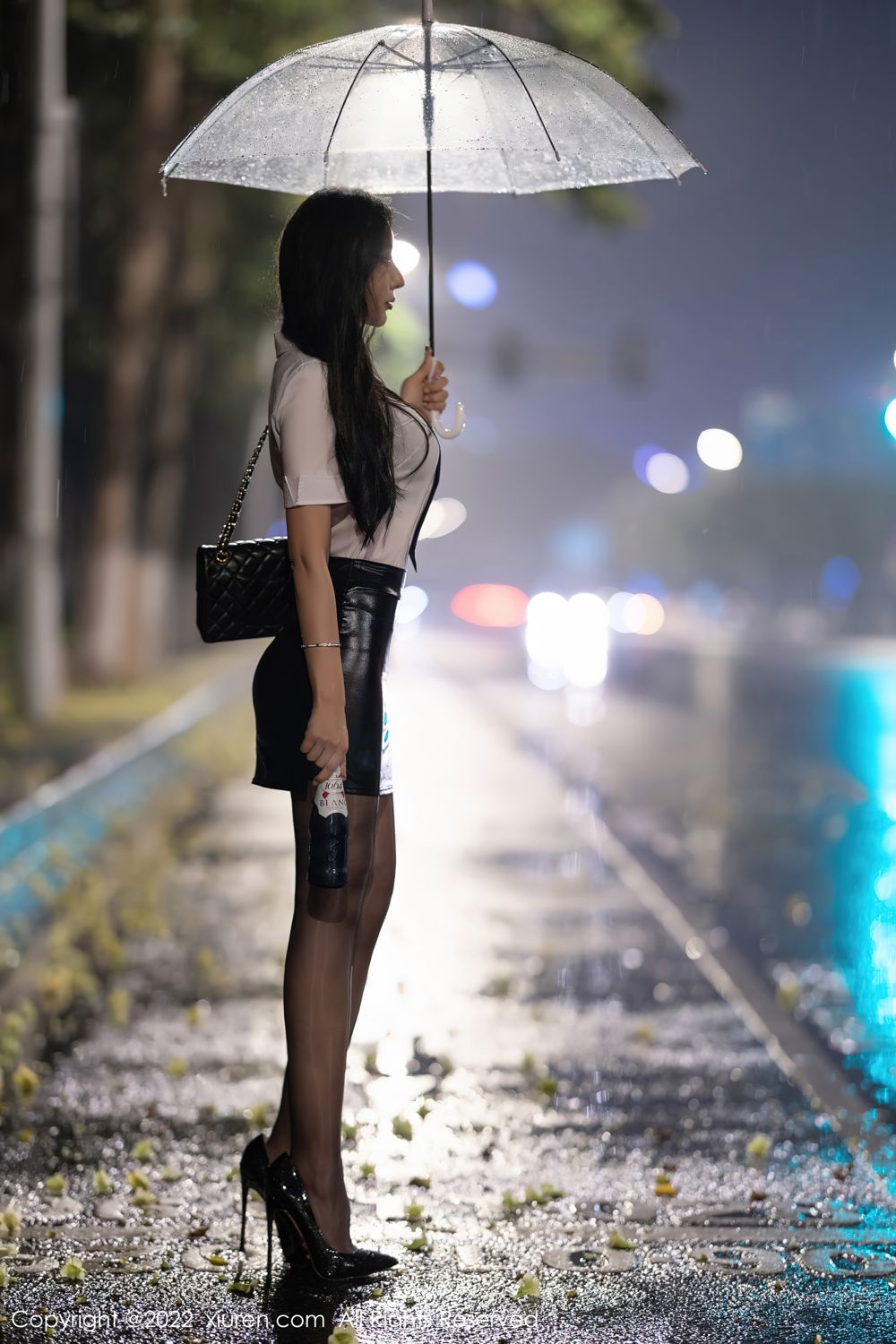 《秀人网 王馨瑶(Yanni) 黑丝写真 No.4879》第1张,模特王馨瑶(Yanni),秀人网,黑丝主题,全套77张