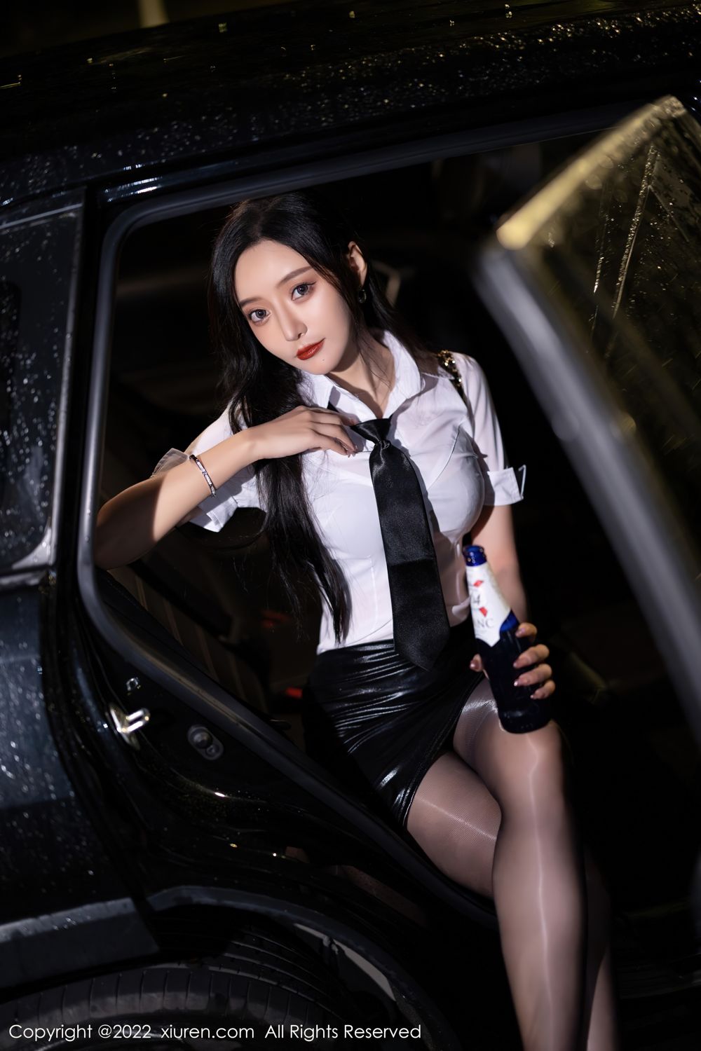 《秀人网 王馨瑶(Yanni) 黑丝写真 No.4879》第16张,模特王馨瑶(Yanni),秀人网,黑丝主题,全套77张