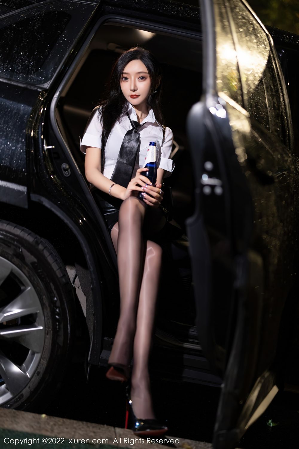 《秀人网 王馨瑶(Yanni) 黑丝写真 No.4879》第17张,模特王馨瑶(Yanni),秀人网,黑丝主题,全套77张