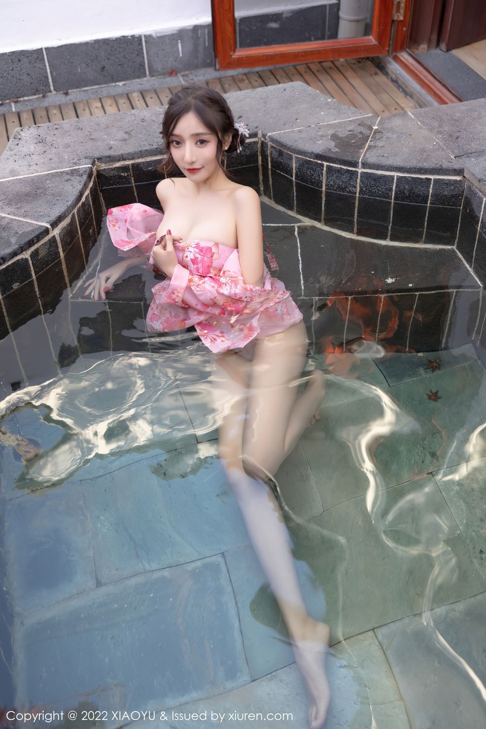 《秀人网 王馨瑶(Yanni) 湿身写真 No.4879》第63张,模特王馨瑶(Yanni),秀人网,湿身主题,全套71张