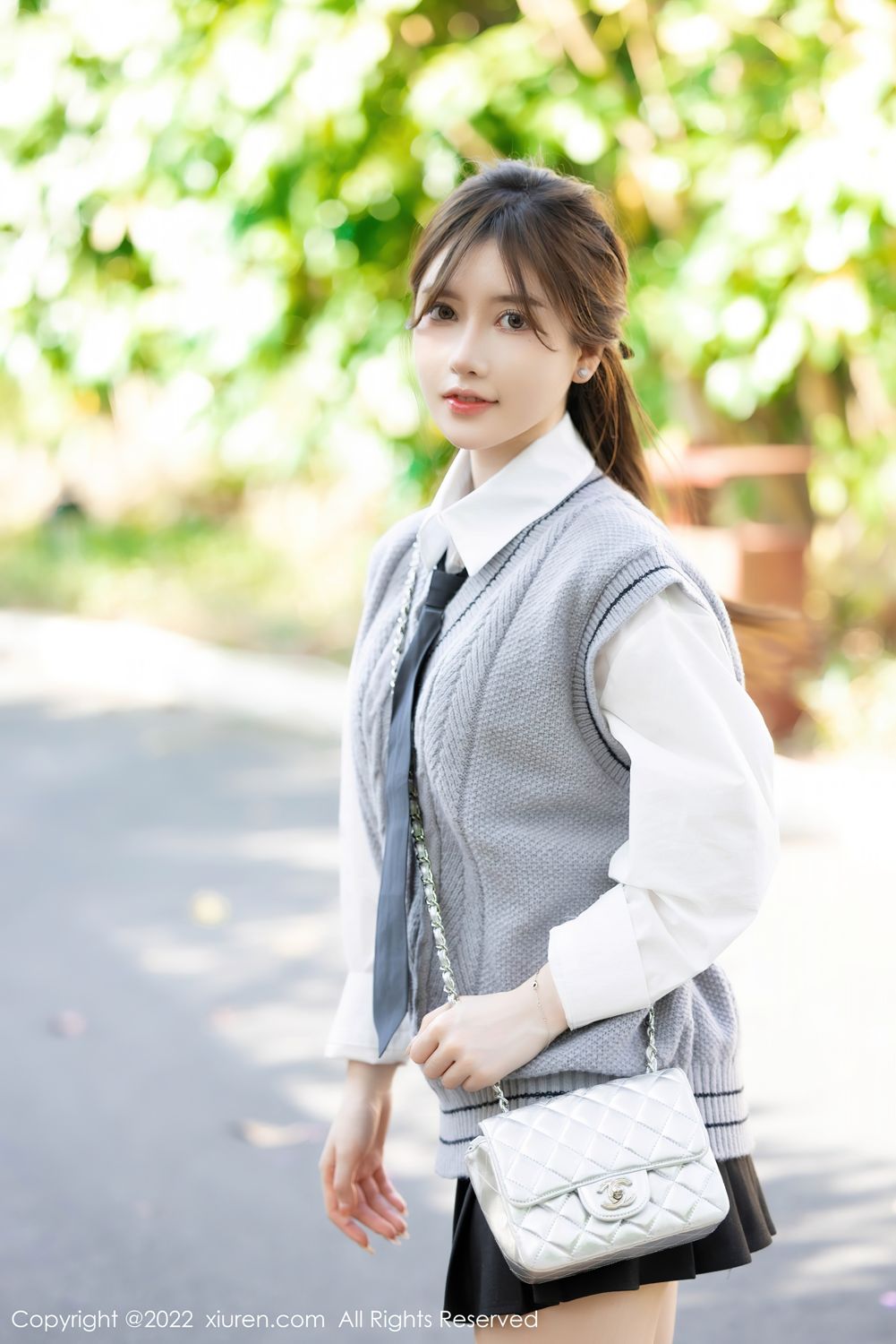 《秀人网 美桃酱(Mei Tao Jiang) 黑丝写真 No.4896》第21张,模特美桃酱(Mei Tao Jiang),秀人网,黑丝主题,全套52张