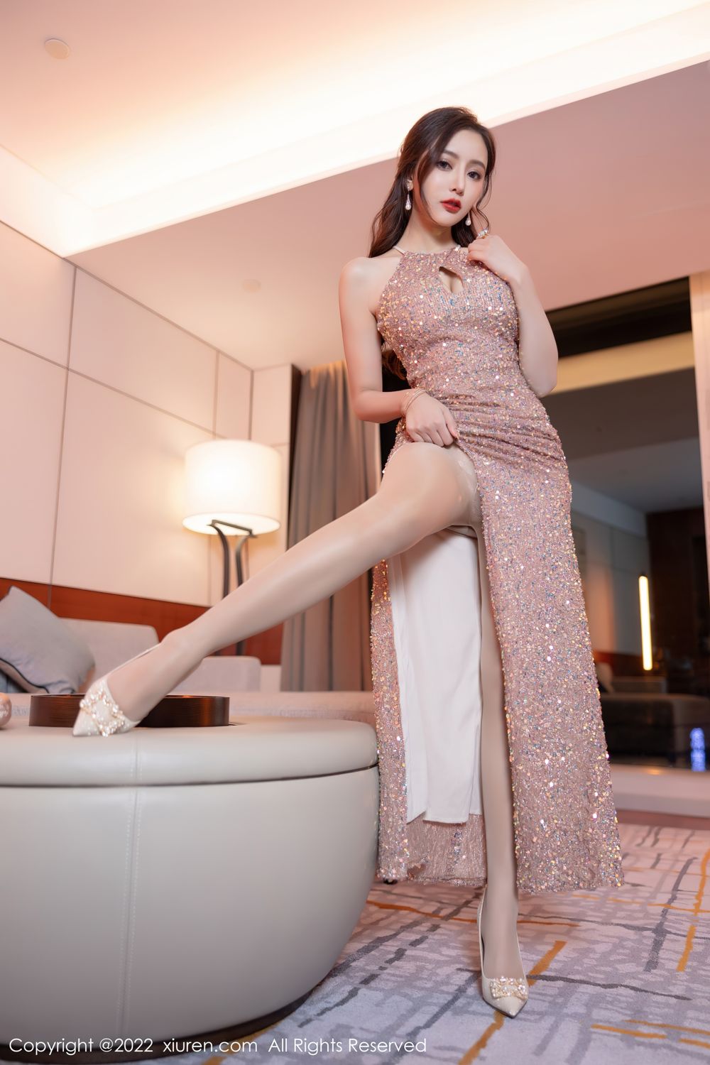 《秀人网 王馨瑶(Yanni) 性感写真 No.4883》第27张,模特王馨瑶(Yanni),秀人网,性感主题,全套60张