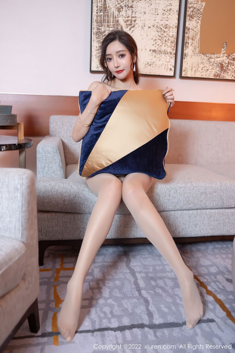 《秀人网 王馨瑶(Yanni) 性感写真 No.4883》第60张,模特王馨瑶(Yanni),秀人网,性感主题,全套60张