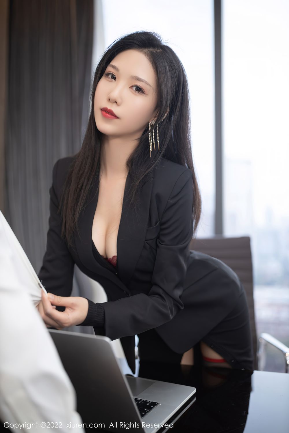 《秀人网 陈若依(抖娘利世) 黑丝写真 No.4897》第8张,模特陈若依(抖娘利世),秀人网,黑丝主题,全套72张