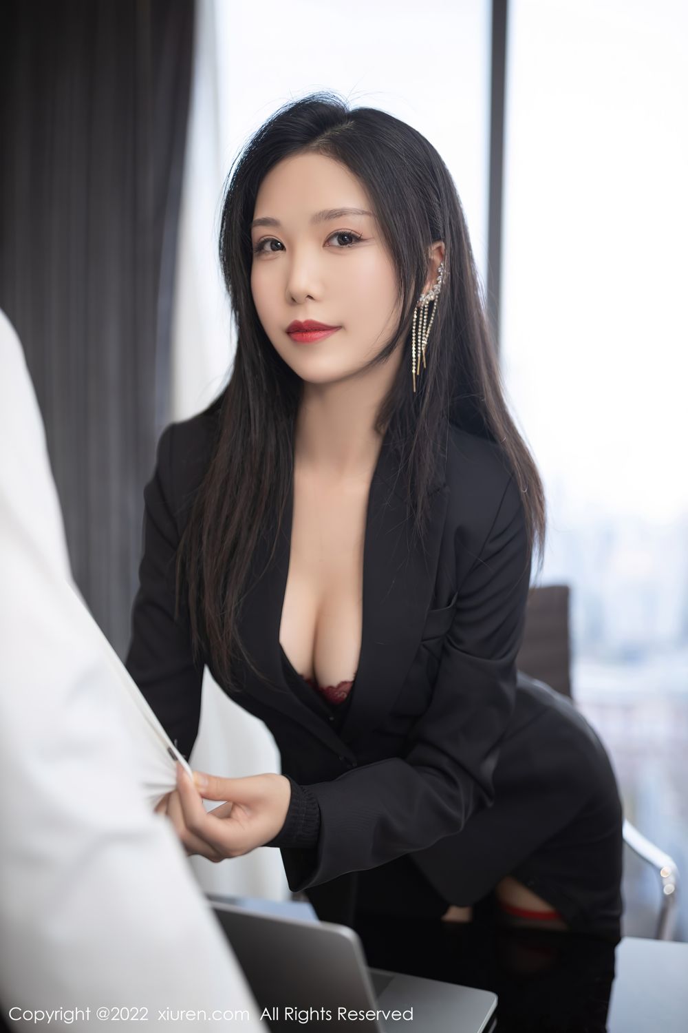 《秀人网 陈若依(抖娘利世) 黑丝写真 No.4897》第9张,模特陈若依(抖娘利世),秀人网,黑丝主题,全套72张